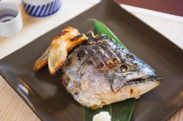 日式烤三文鱼头